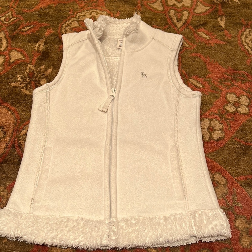 Old navy cream girls M vest